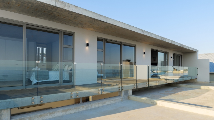 5 Bedroom Property for Sale in Suiderstrand Western Cape